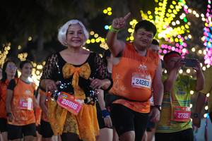 BIB: 261, 26916, 24263, 27215
                            <button type="button" onclick="openModal(21500936)" class="btn btn-primary btn-sm float-right btn-popup" data-toggle="modal" data-target=".modal-high-quality">
                        <i class="fas fa-shopping-cart"></i> Add to Cart
                    </button>
                                            <button type="button" onclick="isThisMe(21500936, true)" class="btn btn-success btn-sm float-right btn-popup btn-isme hidden" data-toggle="tooltip" data-placement="bottom" title="นี่คือรูปของคุณใช่ไหม คลิกที่นี่เพื่อเอาเข้าอัลบั้ม">
                        <i class="fas fa-plus"></i> Add to album
                    </button>
                    <button type="button" onclick="isThisMe(21500936, false)" class="btn btn-warning btn-sm float-right btn-popup btn-isnotme hidden">
                        <i class="fas fa-ban"></i> Remove from album
                    </button>